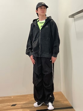 「アイテム（スウェットパンツ）」を使った、HTさん（メンズ・172cm）の夏コーディネート