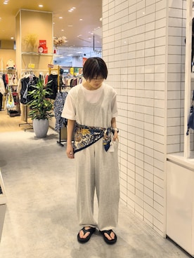 「アイテム（バンダナ/スカーフ）」を使った、J  U R  Iさん（レディース・156cm）の夏コーディネート