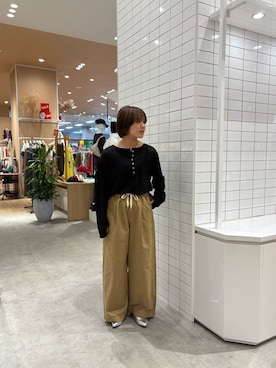 「CIAOPANIC TYPY（チャオパニックティピー）の【S～XL展開】アソート素材フラットミュール（パンプス）」を使った、J  U R  Iさん（レディース・156cm）の秋コーディネート