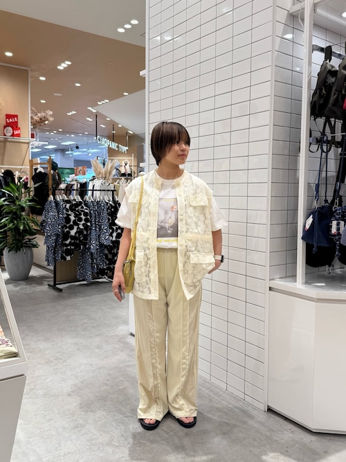 レースミリタリーベスト
