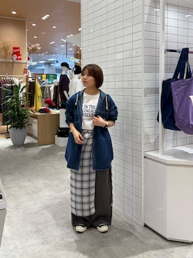 「アイテム（バンダナ/スカーフ）」を使った、J  U R  Iさん（レディース・156cm）の秋コーディネート