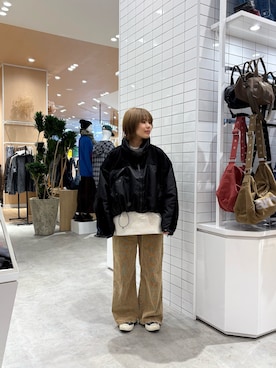 「アイテム（ダウンジャケット/コート）」を使った、J  U R  Iさん（レディース・156cm）の秋コーディネート