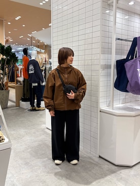 「アイテム（マウンテンパーカー）」を使った、J  U R  Iさん（レディース・156cm）の秋コーディネート