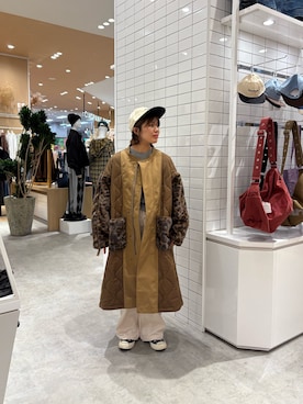 「アイテム（ノーカラーコート）」を使った、J  U R  Iさん（レディース・156cm）の秋コーディネート