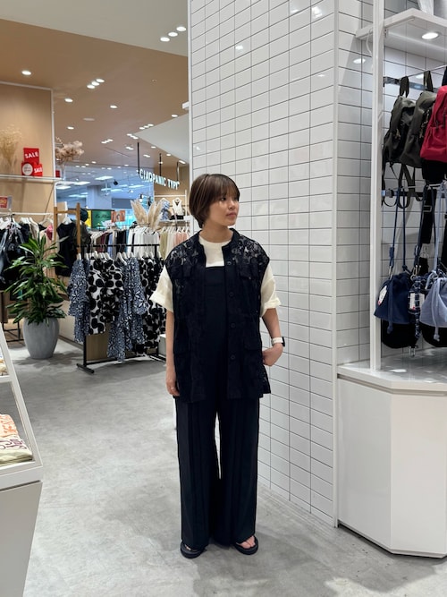 レースミリタリーベスト
