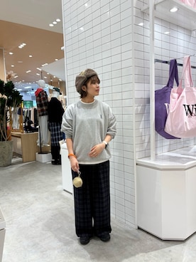 「アイテム（キーケース/キーアクセサリー）」を使った、J  U R  Iさん（レディース・156cm）の秋コーディネート