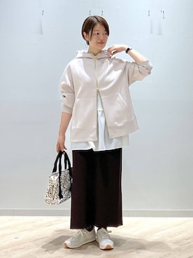 「GLOBAL WORK（グローバルワーク）の3ROOM2WAYキャンバストート/286161（トートバッグ、ブラウン系）」を使った、miinoさん（レディース・152cm）の春コーディネート