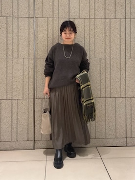 「アイテム（マフラー）」を使った、nakamichiiさん（レディース・150cm）の秋コーディネート