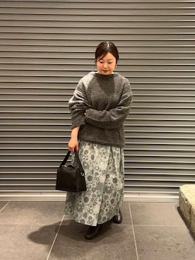 アルパカクルーネックプルオーバーを使った人気ファッション