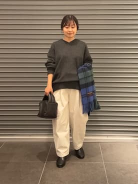 「アイテム（マフラー）」を使った、nakamichiiさん（レディース・150cm）の秋コーディネート