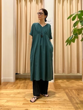 「機能性素材」｜「アイテム（アクセサリー）」を使った、kimmyさん（レディース・168cm）の夏コーディネート