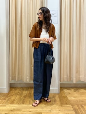 「URBAN RESEARCH DOORS（アーバンリサーチドアーズ）のオープンカラーメッシュシャツ（シャツ/ブラウス、ブラウン系）」を使った、kimmyさん（レディース・168cm）の夏コーディネート