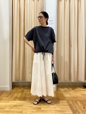 「URBAN RESEARCH DOORS(アーバンリサーチドアーズ)のヘムドロストプルオーバー(Tシャツ/カットソー、グレー系)」を使った、kimmyさん(レディース・168cm)の春コーディネート