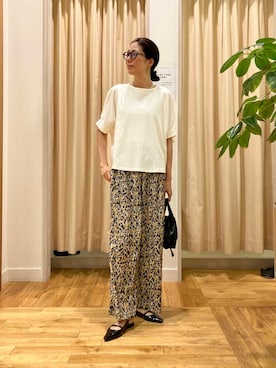 「URBAN RESEARCH DOORS（アーバンリサーチドアーズ）の『接触冷感/吸水速乾/イージーケア』フラワープリントドライタッチリラックスパンツ（その他パンツ）」を使った、kimmyさん（レディース・168cm）の夏コーディネート