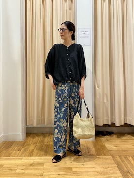 「URBAN RESEARCH DOORS(アーバンリサーチドアーズ)のリネンドロストドルマンブラウス(シャツ/ブラウス、ブラック系)」を使った、kimmyさん(レディース・168cm)の春コーディネート