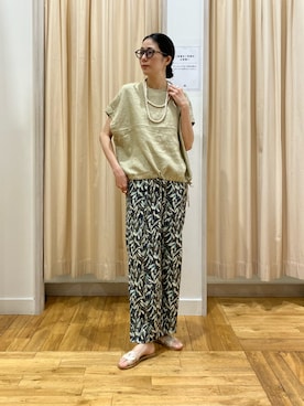 「URBAN RESEARCH DOORS(アーバンリサーチドアーズ)のボタニカルプリントイージーパンツ(その他パンツ、グリーン系)」を使った、kimmyさん(レディース・168cm)の春コーディネート