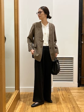 「URBAN RESEARCH DOORS（アーバンリサーチドアーズ）の『一部WEB限定カラー』リボンポイントタックブラウス（シャツ/ブラウス、ホワイト系）」を使った、kimmyさん（レディース・168cm）の秋コーディネート