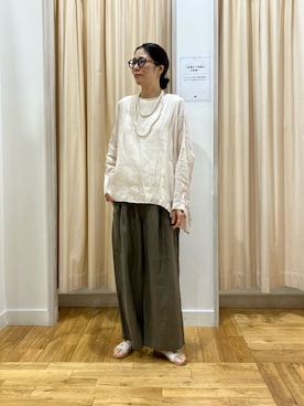「かぐれ(カグレ)のリネンストレートイージーパンツ(その他パンツ、ベージュ系)」を使った、kimmyさん(レディース・168cm)の春コーディネート