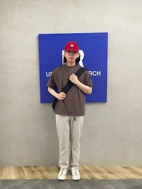 「URBAN RESEARCH DOORS(アーバンリサーチドアーズ)の『別注』Gramicci for DOORS Linen Like Trouser(その他パンツ、ホワイト系)」を使った、Hirotoさん(メンズ・178cm)の夏コーディネート