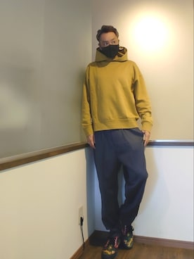 「glamb（グラム）のアイテム（スラックス）」を使った、P３さん（メンズ・178cm）の秋コーディネート