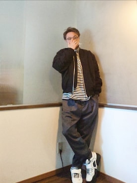 「SENSE OF PLACE by URBAN RESEARCH（センスオブプレイスバイアーバンリサーチ）のアイテム（MA-1）」を使った、P３さん（メンズ・178cm）の秋コーディネート