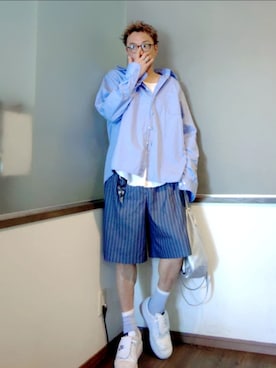 「soerte（ソエルテ）のOversize roll up shirt / オーバーサイズロールアップシャツ（シャツ/ブラウス、ブルー系）」を使った、P３さん（メンズ・178cm）の夏コーディネート