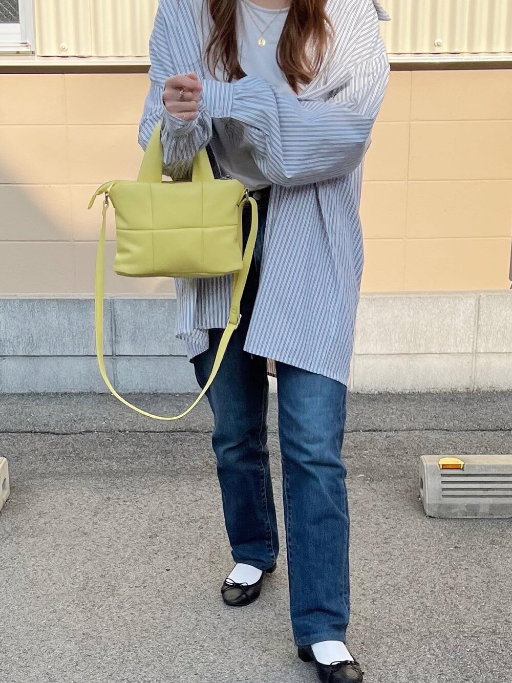 「シンプルコーデ、春、カジュアルコーデ、春カラー、休日コーデ、大人かわいい、休日スタイル、パステル映える春、春服みてみて、オトナ女子、プチプラコーデ、大人カジュアル、キャップ、デニムパンツ、シャツスタイル」｜「jumelleのオーバーサイズシャツ（シャツ/ブラウス、ブルー系）」を使った、pear0504さん（レディース・150cm）の春コーディネートの1枚目の写真