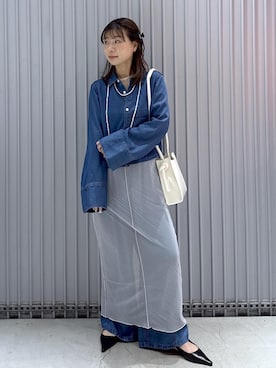 「ADAM ET ROPE'（アダムエロペ）のバックストラップパンプス（パンプス、ブラック系）」を使った、ハヅキさん（レディース・158cm）の春コーディネート