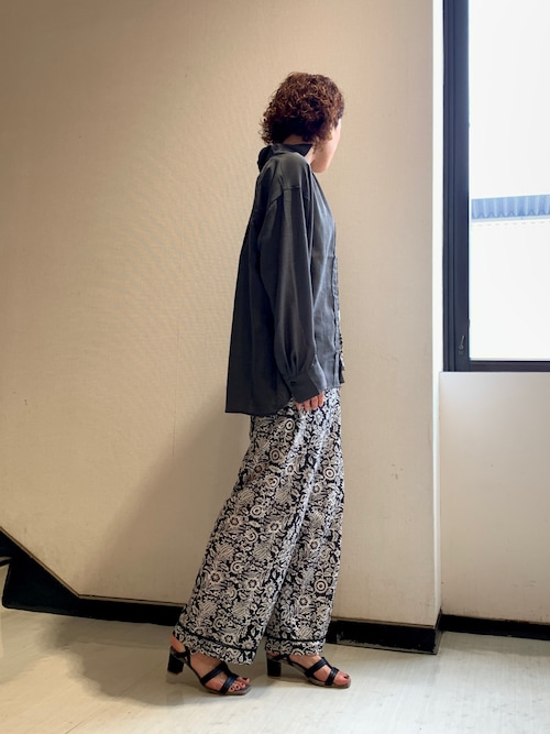 セール】【Made in Japan】【HIMIKO】スクエアトゥミドルヒール