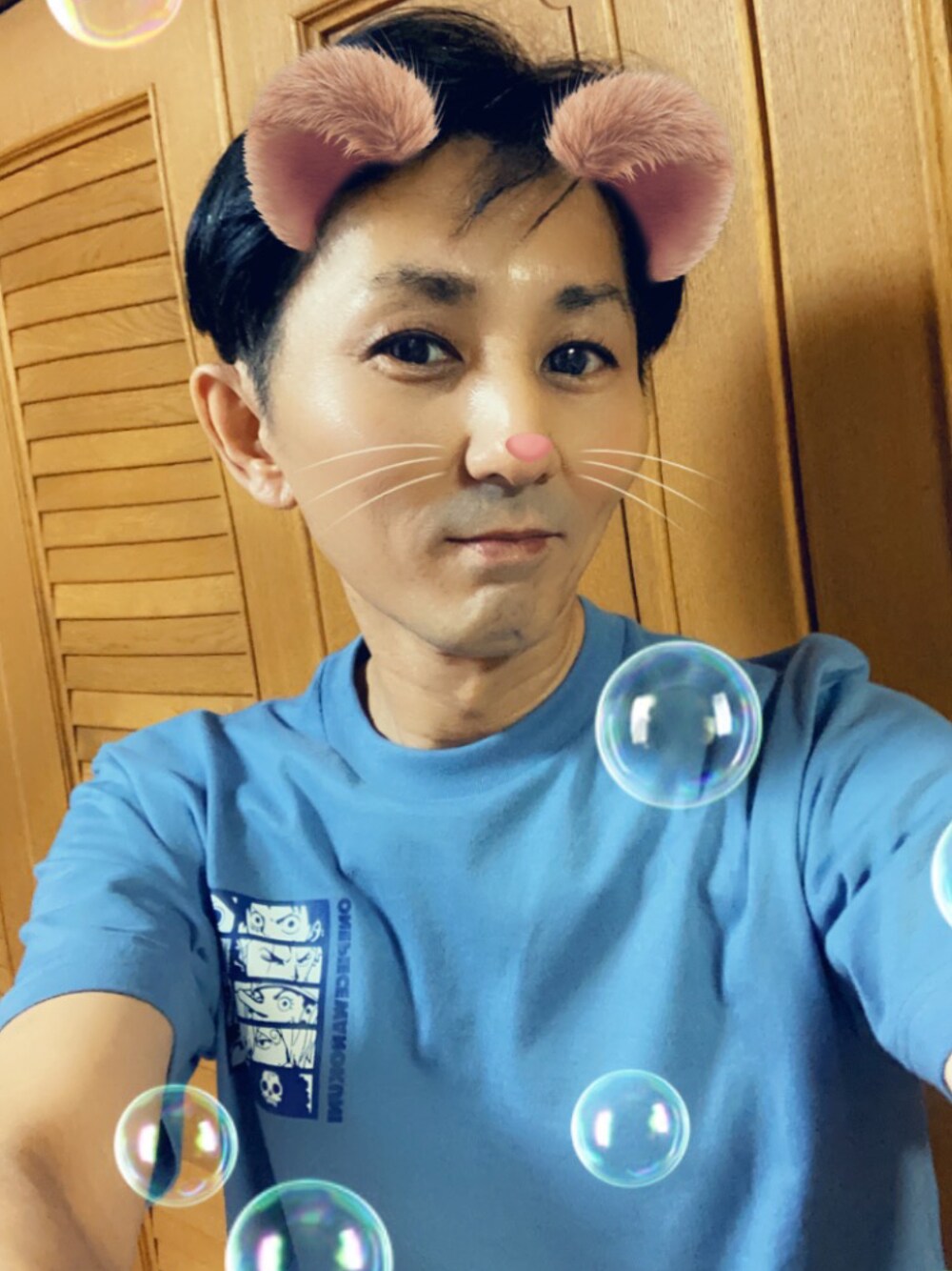 「snapchat」｜「UNIQLOのONE PIECE ワノ国UTグラフィックTシャツ（Tシャツ/カットソー、ブルー系）」を使った、オッパみさん（メンズ・164cm）の夏コーディネートの1枚目の写真
