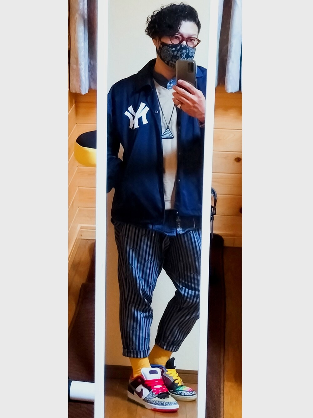 「秋コーデ、今日のコーデ、秋冬コーデ、コーチジャケット」｜「NIKE SBのアイテム（スニーカー、グリーン系）」を使った、smilingoodsunさん（メンズ・175cm）の秋コーディネートの1枚目の写真