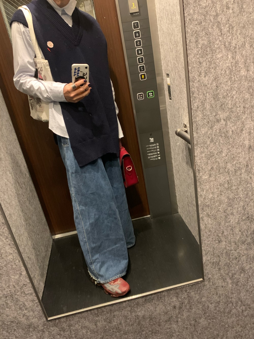「ESSAYのESSAY/エッセイ/GOTHIC DENIM/ゴシックデニム（その他パンツ、ブルー系）」を使った、わたるさん（メンズ・181cm）の秋コーディネートの1枚目の写真