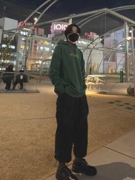 「G.O.C（ジーオーシー）のアイテム（カーゴパンツ）」を使った、HIKARUさん（メンズ・183cm）の冬コーディネート