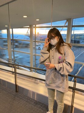 Zara ザラ のデニムパンツ グリーン系 を使った人気ファッションコーディネート Wear