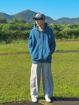 「NEWERA（ニューエラ）のアイテム」を使った、川島伸之輔さん（メンズ・167cm）の春コーディネート