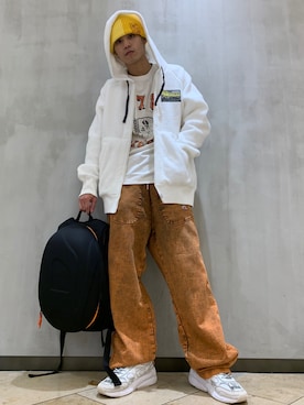 「DIESEL（ディーゼル）のアイテム（Tシャツ/カットソー）」を使った、WATARUさん（メンズ・171cm）の秋コーディネート