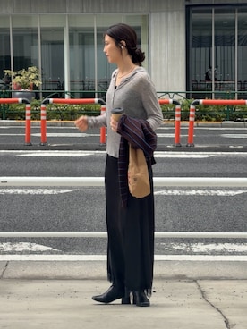 「TRIANGLE PALETTE（トライアングルパレット）のシアーフーディートップス（Tシャツ/カットソー、グレー系）」を使った、hisaさん（レディース・170cm）の春コーディネート