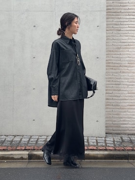 「TRIANGLE PALETTE（トライアングルパレット）のデニム オーバーサイズ シャツ ジャケット（シャツ/ブラウス、ブラック系）」を使った、hisaさん（レディース・170cm）の春コーディネート