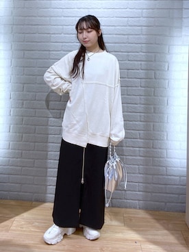 「アイテム（スウェット）」を使った、るりこさん（レディース・154cm・20代）の秋コーディネート