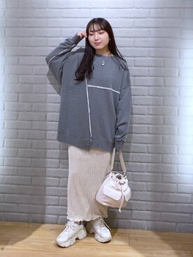 「アイテム（スウェット）」を使った、るりこさん（レディース・154cm・20代）の秋コーディネート