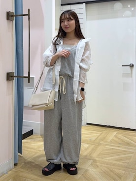 「LOWRYS FARM（ローリーズファーム）のスタイルＵＰクロスカップキャミ　100757（Tシャツ/カットソー、ホワイト系）」を使った、るりこさん（レディース）の夏コーディネート