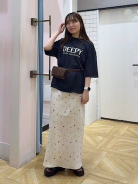 「LOWRYS FARM（ローリーズファーム）のメランジロゴTEE　1048840（Tシャツ/カットソー、ブラック系）」を使った、るりこさん（レディース）の夏コーディネート