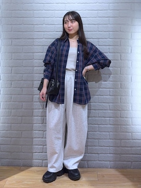 「アイテム（タンクトップ、シルバー系）」を使った、るりこさん（レディース・154cm）の秋コーディネート