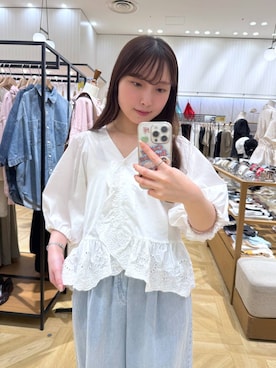 「LOWRYS FARM（ローリーズファーム）のイージーバギーデニム　601067（デニムパンツ、ブルー系）」を使った、るりこさん（レディース）の春コーディネート