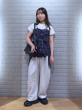 「アイテム（スウェットパンツ）」を使った、るりこさん（レディース・154cm・20代）の夏コーディネート