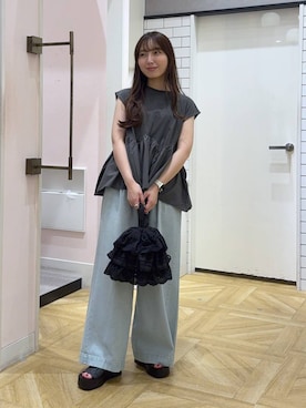 「LOWRYS FARM（ローリーズファーム）のドッキングペプラムノースリーブ　1032148（Tシャツ/カットソー、グレー系）」を使った、るりこさん（レディース）の夏コーディネート
