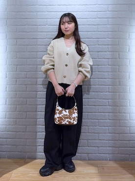 「アイテム（タンクトップ）」を使った、るりこさん（レディース・154cm）の秋コーディネート