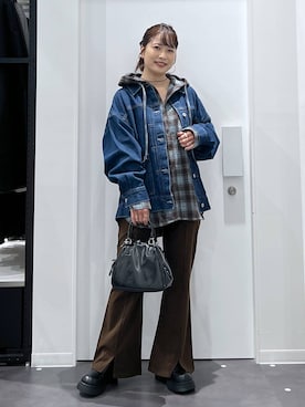 「LAKOLE（ラコレ）のビックシルエットデニムジャケット / 588026（デニムジャケット）」を使った、emaさん（レディース・155cm）の秋コーディネート