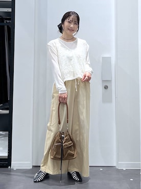 「LAKOLE（ラコレ）のスラブシアー長袖T / 289653（Tシャツ/カットソー、ホワイト系）」を使った、emaさん（レディース）の春コーディネート