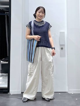 「LAKOLE（ラコレ）のマルチストライプトートバッグ / 638636（トートバッグ、ブルー系）」を使った、emaさん（レディース）の春コーディネート